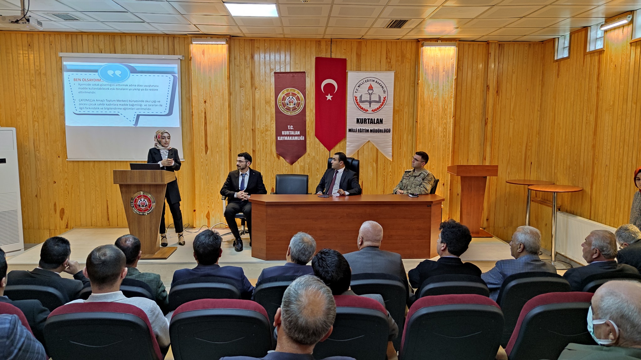 &ldquo;Ben Olsaydım&rdquo; Temalı Bağımlılıkla M&uuml;cadele &Ccedil;alıştayı
