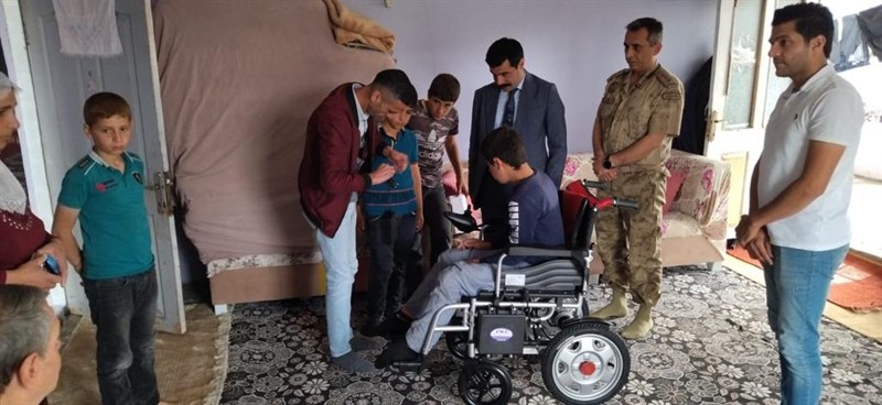 Bağlı&rsquo;dan, Tekerlekli Sandalye Yardımı
