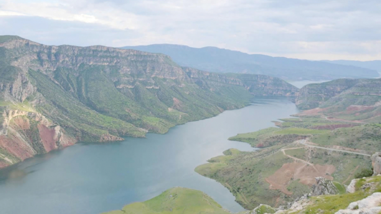 Siirt&rsquo;te Serinleme ve Y&uuml;zme Ama&ccedil;lı Suya Girişler Yasaklandı