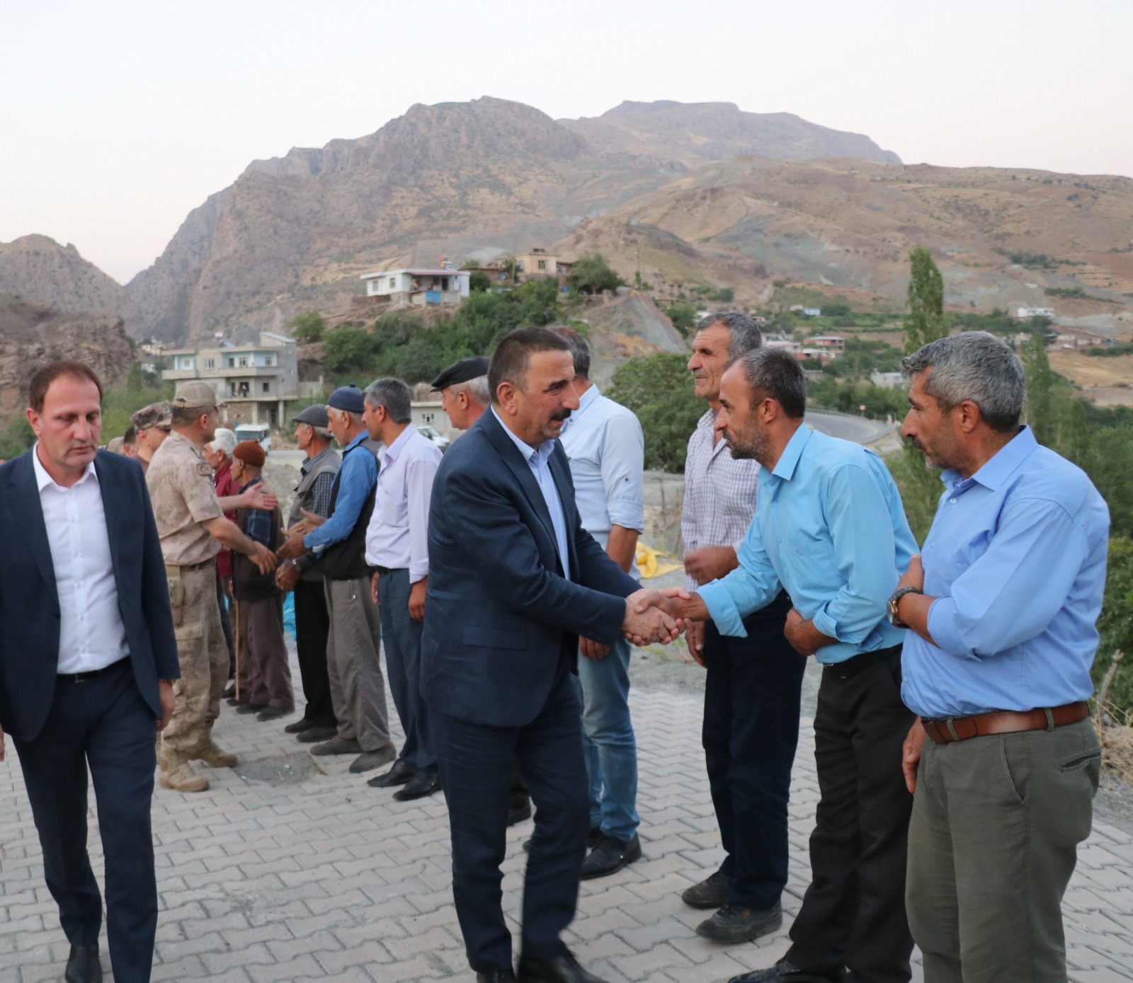 Vali Hacıbektaşoğlu, Beğendik Beldesini Ziyaret Etti