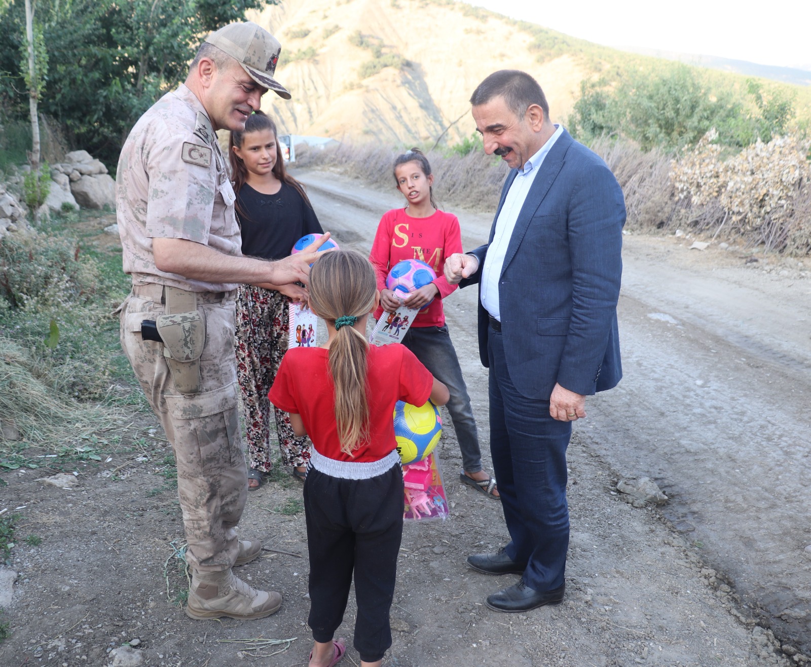 Hacıbektaşoğlu Çemikari Yaylasında Vatandaşlarla Bir Araya Geldi
