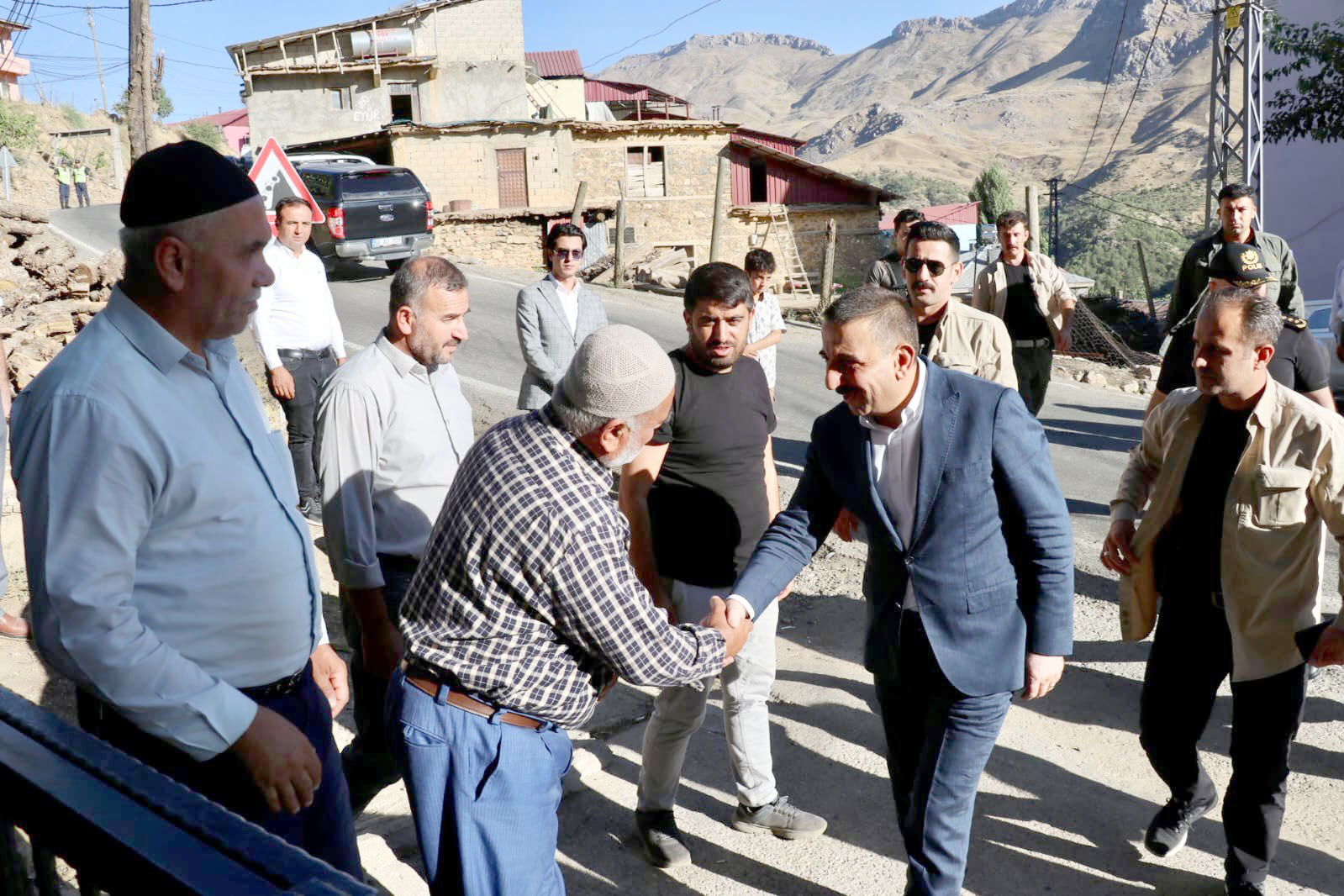 Hacıbektaşoğlu, Bağra ailesini  ziyaret etti