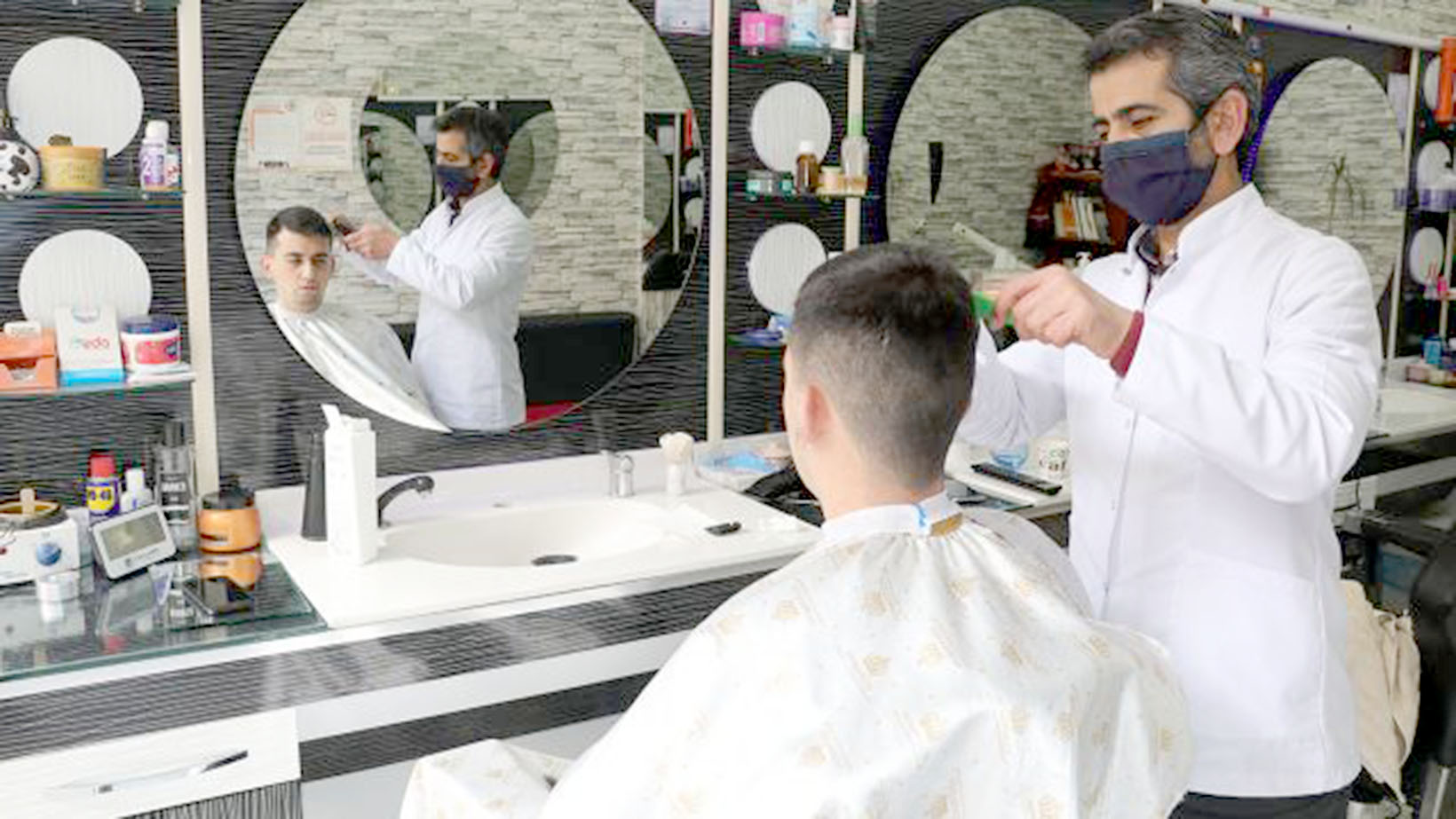 Berber, kuaf&ouml;r ve g&uuml;zellik salonları  haftada bir g&uuml;n kapalı olacak