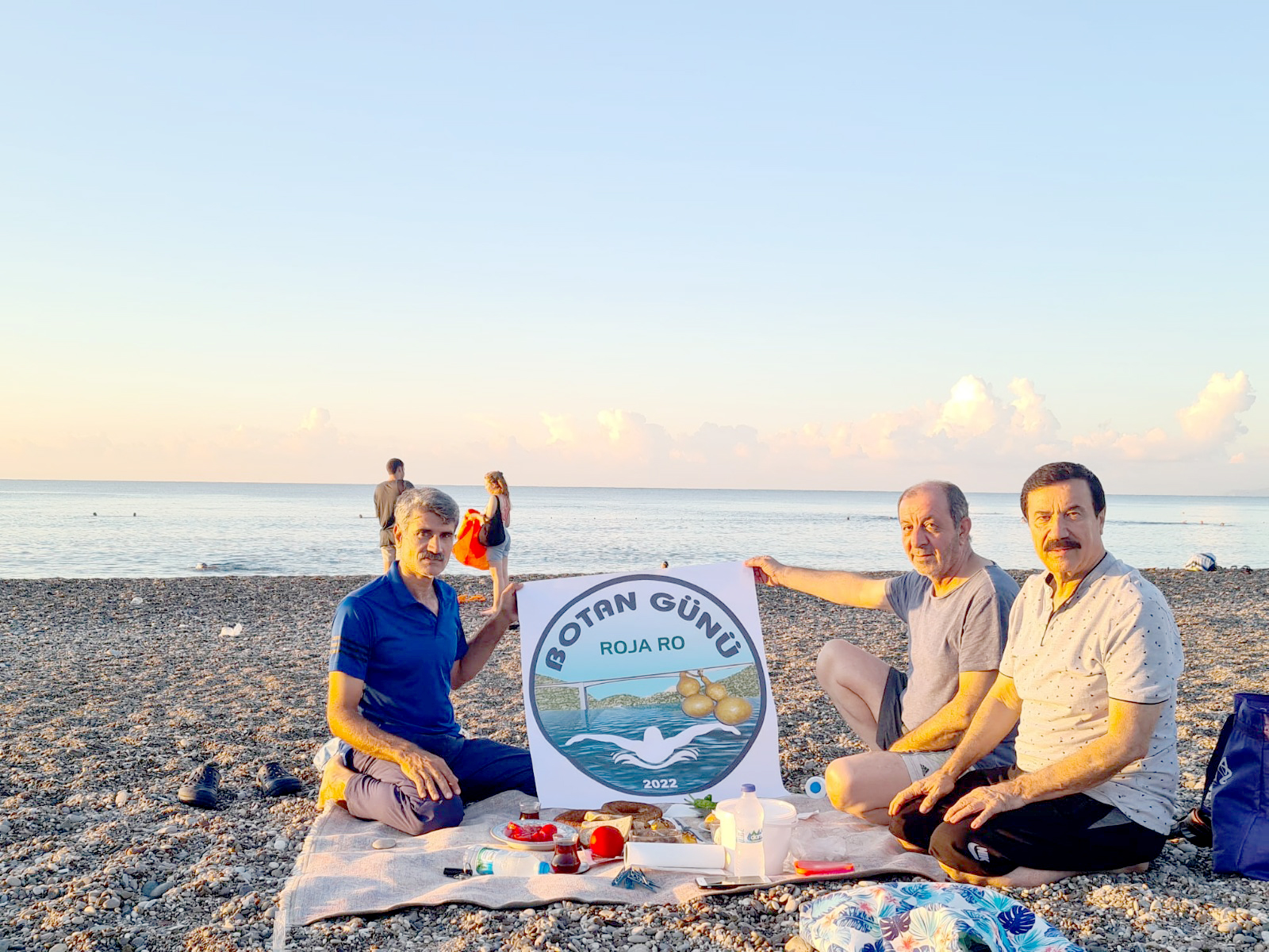 Botan g&uuml;n&uuml;n&uuml; Antalya&rsquo;da Kutladılar