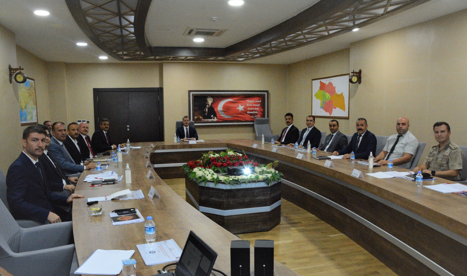 &Uuml;niversite g&uuml;venlik koordinasyon toplantısı yapıldı