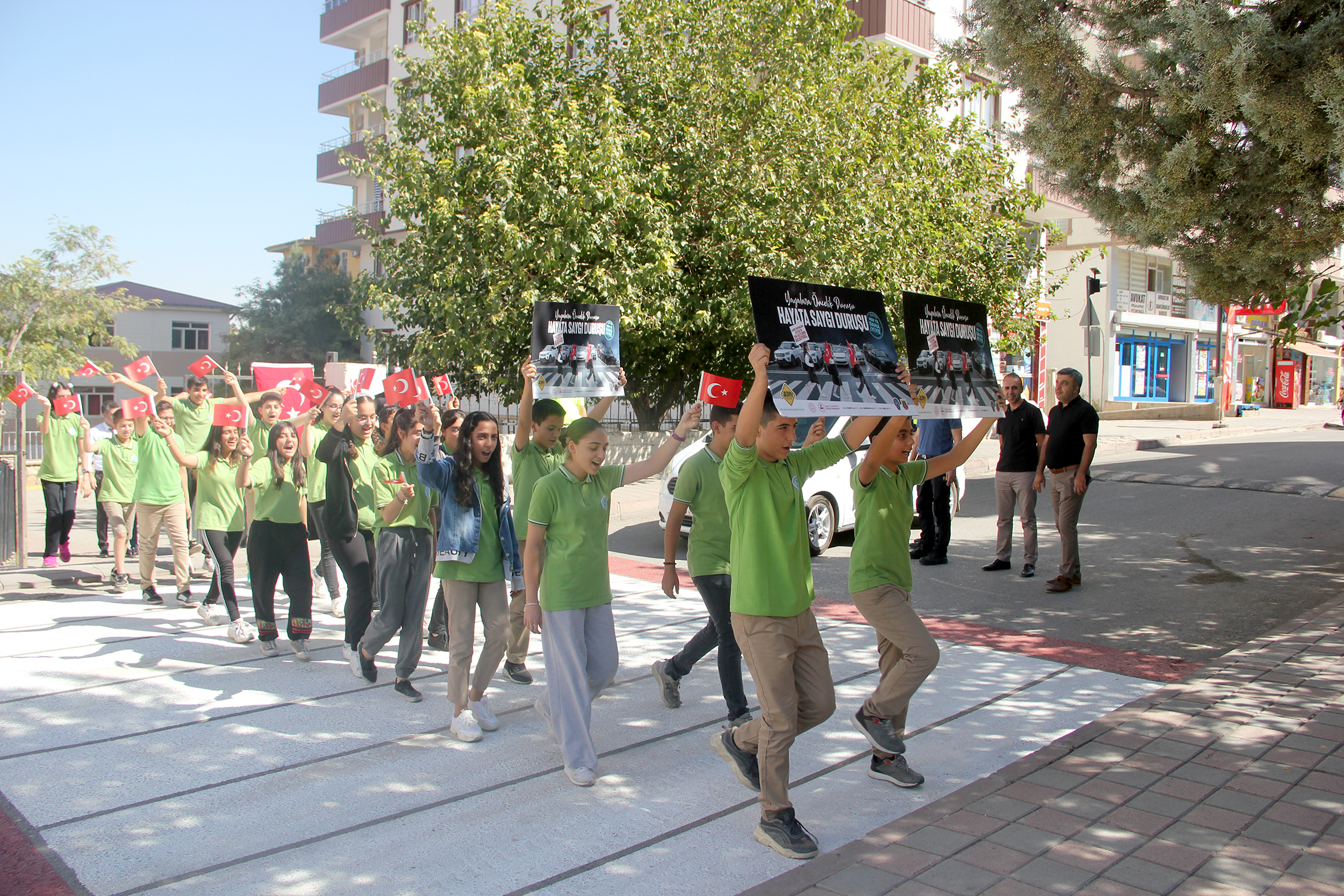 "Yayalara &ouml;ncelik duruşu, hayata saygı duruşu" kampanyası d&uuml;zenlendi