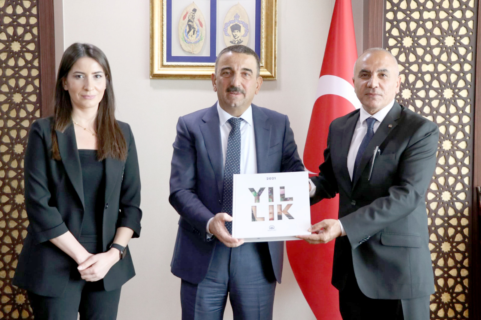 Hacıbektaşoğlu Yakut&rsquo;u kabul etti