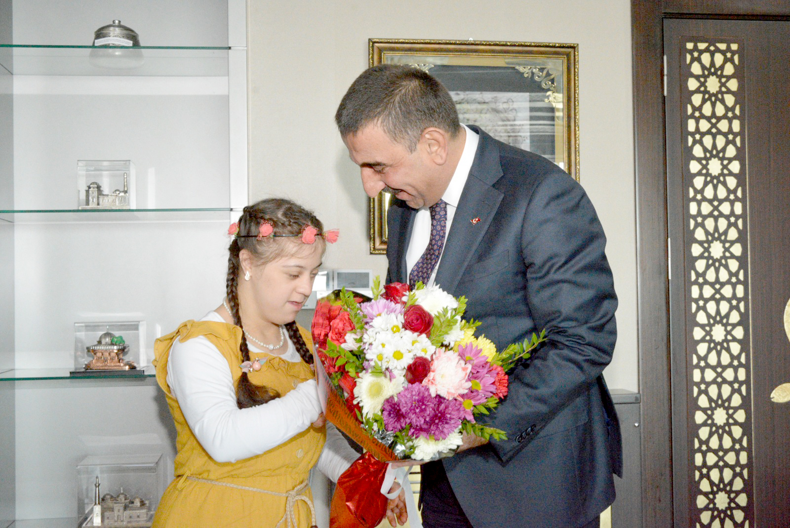 Hacıbektaşoğlu, koltuğunu Şeymanur&rsquo;a devretti