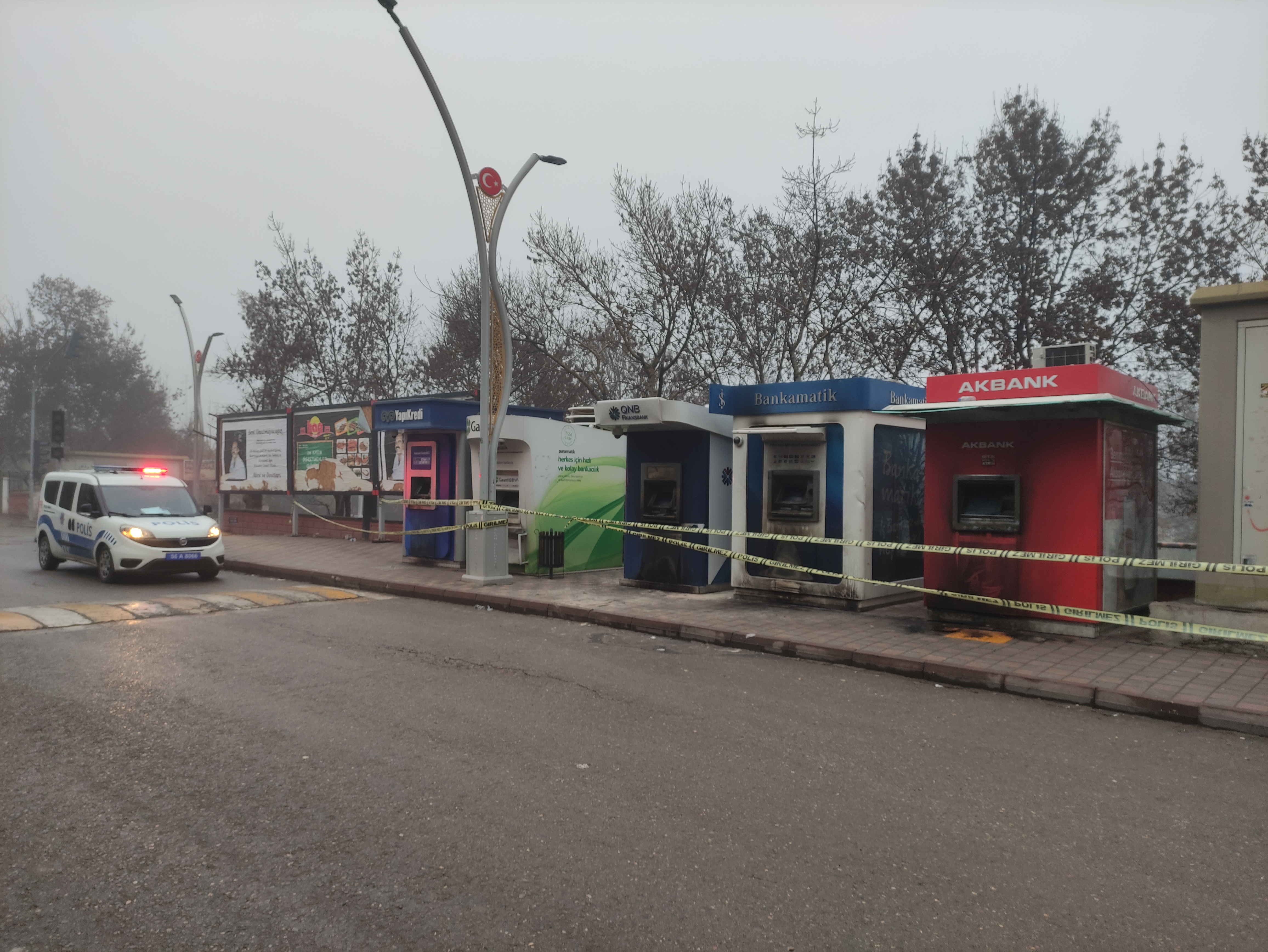 Kurtalan&rsquo;da ATM&rsquo;ler kundaklandı