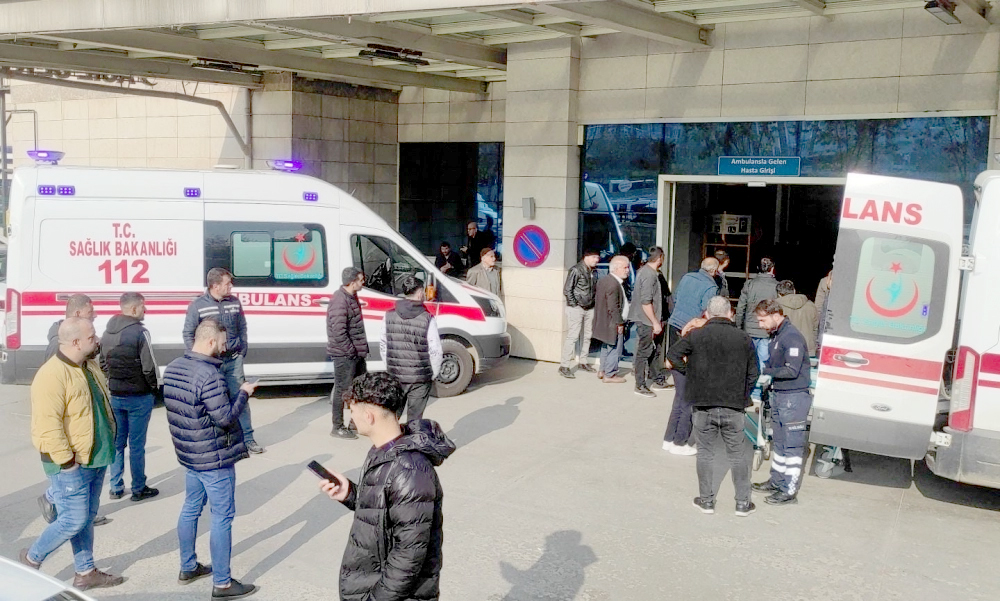 Ayağını &ccedil;apa makinesine kaptıran &ccedil;ocuk helikopterle hastaneye ulaştırıldı