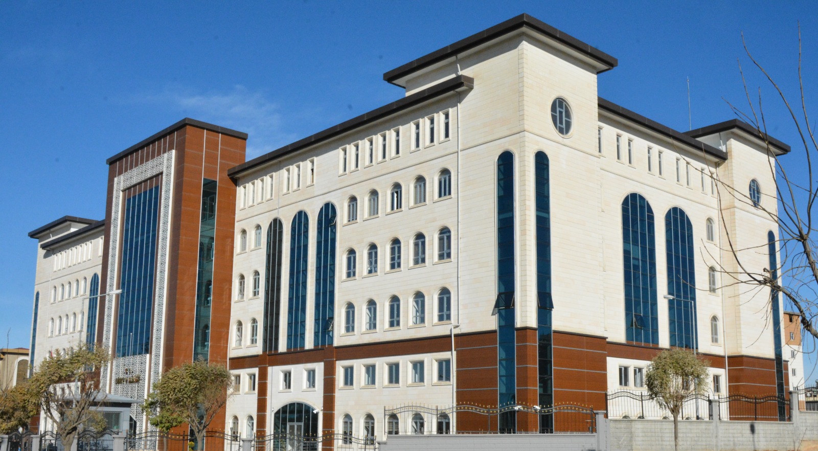 Siirt Valiliği duyurdu: 15 g&uuml;n boyunca  g&ouml;steri y&uuml;r&uuml;y&uuml;şleri yasak