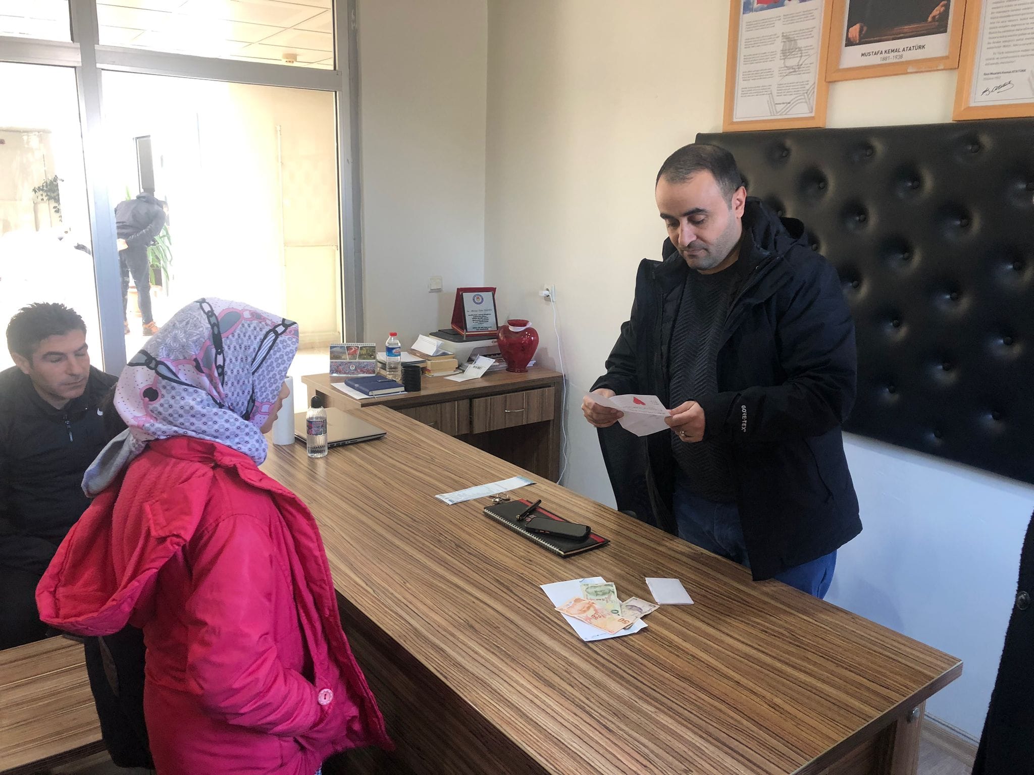 Kurtalan&rsquo;daki kardeşler kumbaralarındaki parayı depremzedelere bağışladılar