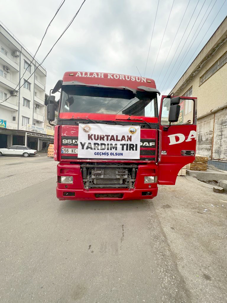 Depremzedelere yardımlar s&uuml;r&uuml;yor