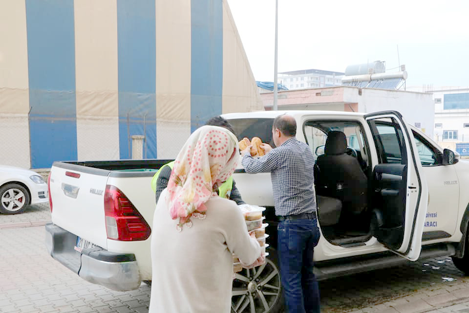 Kurtalan Belediyesi&rsquo;nden sıcak yemek desteği