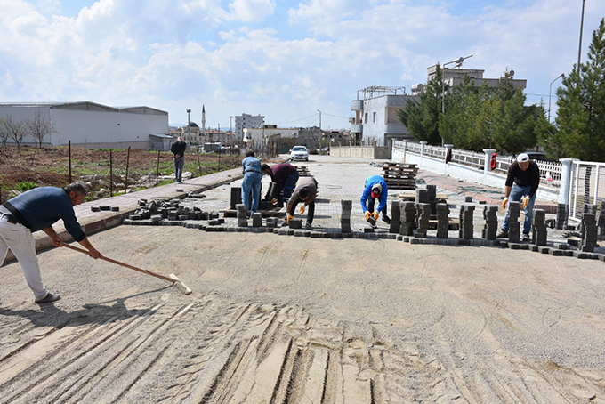 Siirt Belediyesinden kaldırım yenileme &ccedil;alışması