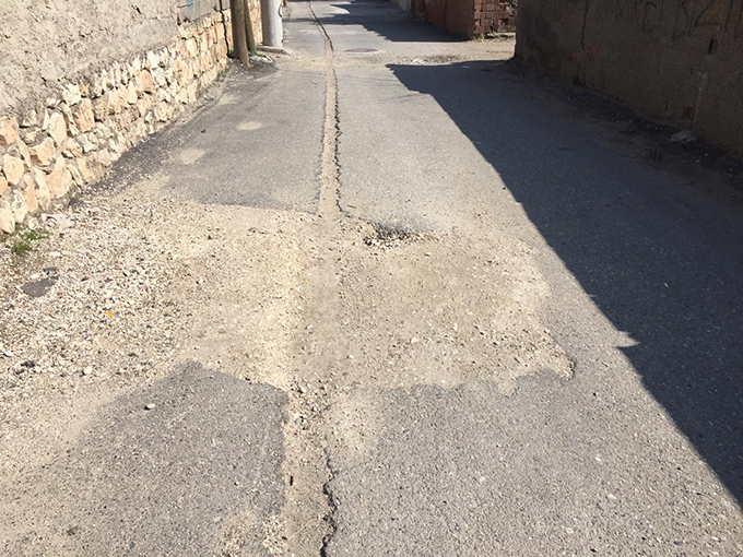 &Ccedil;alışma yapılan yollar onarılmadı