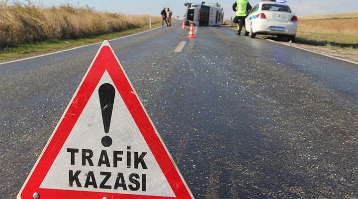 Aracın &ccedil;arptığı inek telef oldu