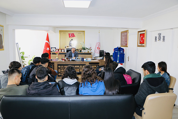 Halk oyunları il birincileri Kısacık’ı ziyaret etti