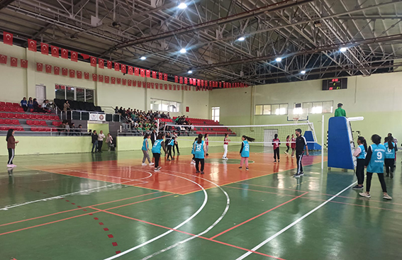 Ortaokullar arası voleybol turnuvası