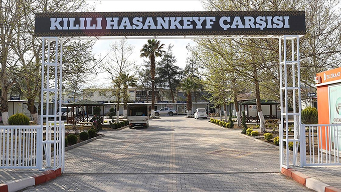 T&uuml;rkoğlu'nda afetzede esnaf konteyner &ccedil;arşılarda hizmet vermeye başladı