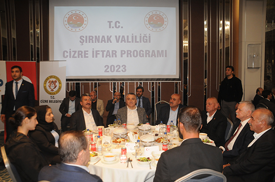 Bilgin, Cizre'de iftar programına katıldı