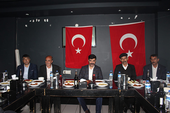 Kaymakam Bağlı, muhtarlarla iftarda bir araya geldi