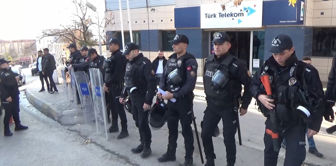 Polis ekipleri silahlı soygun tatbikatı yaptı