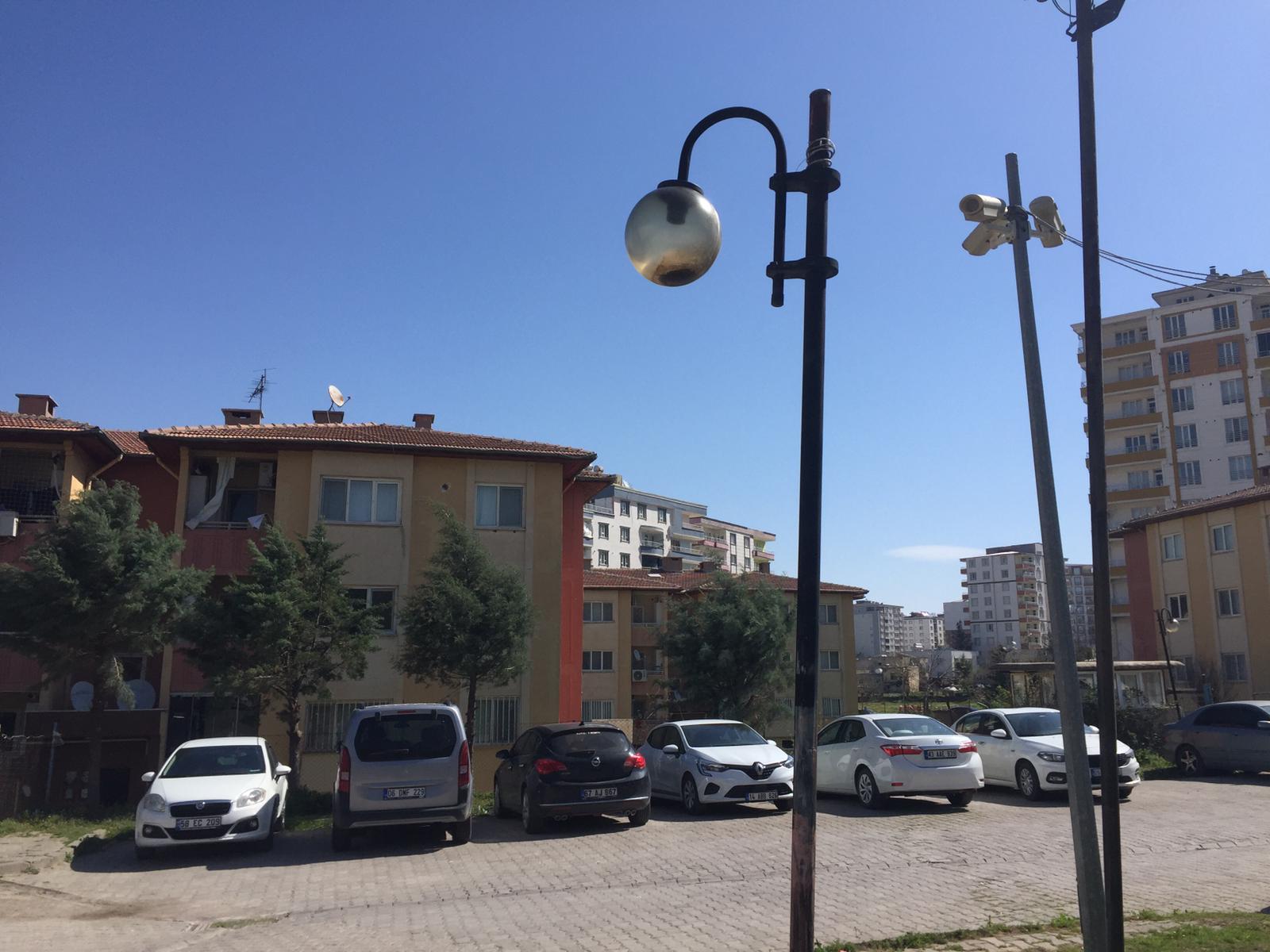 TOKİ hizmet bekliyor