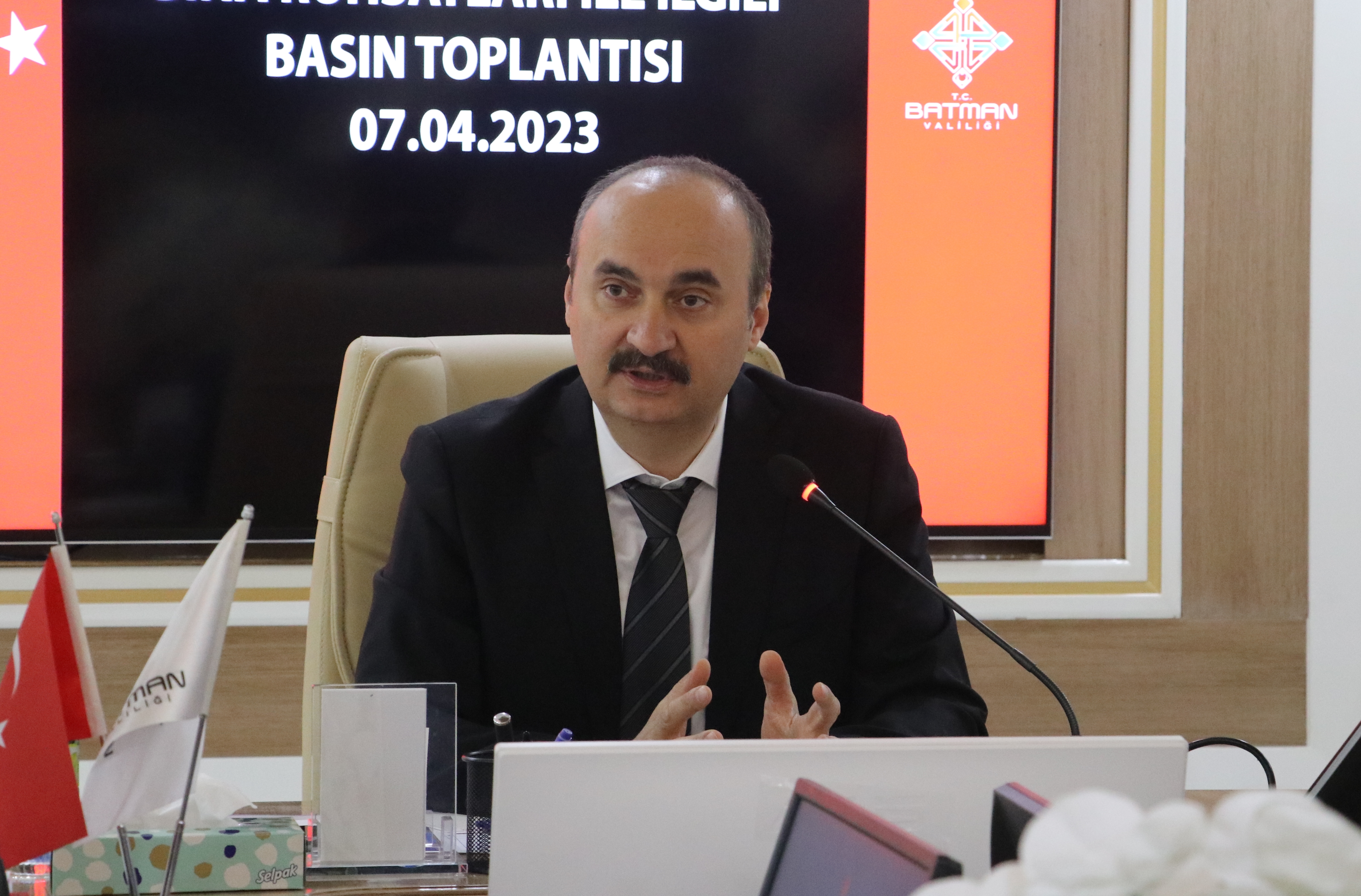 Batman&nbsp;Valisi Canalp, yeni imar planını anlattı