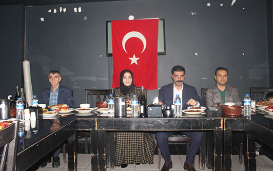 Emin Bağlı, Kaymakamlık &ccedil;alışanları ile birlikte iftar yaptı
