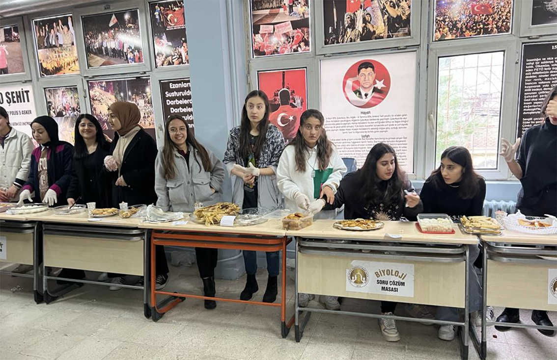 Depremzedeler yararına kermes