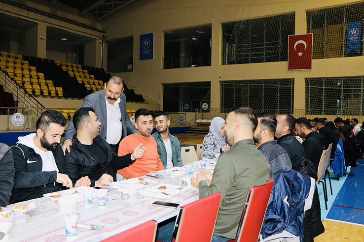 Gen&ccedil;lik Spor İl M&uuml;d&uuml;rl&uuml;ğ&uuml; Personeli iftarda buluştu