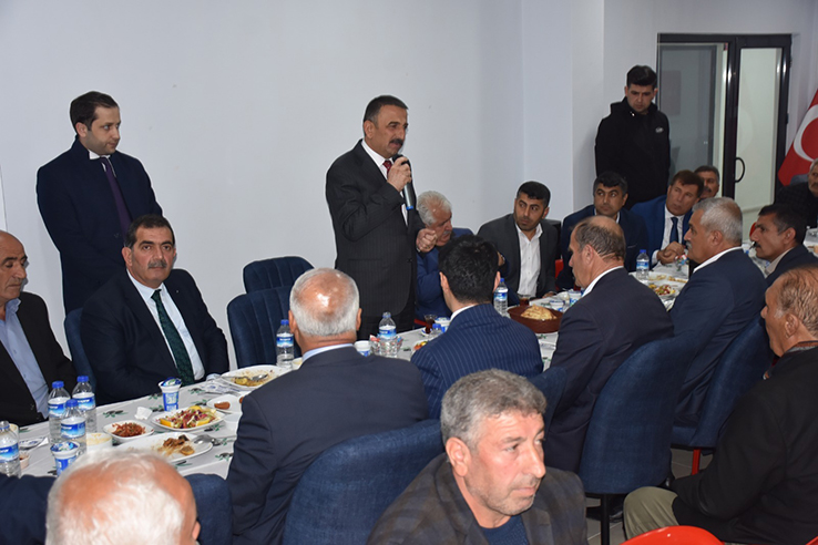 Vali Hacıbektaşoğlu, Baykan&rsquo;da Muhtar ve Kanaat &Ouml;nderleri İle İftarda Bir Araya Geldi