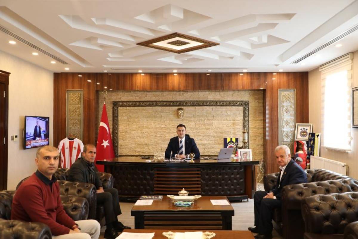 Hasankeyf'te 2025 yılında köylerde yapılacak çalışmaların görüşüldüğü toplantı yapıldı