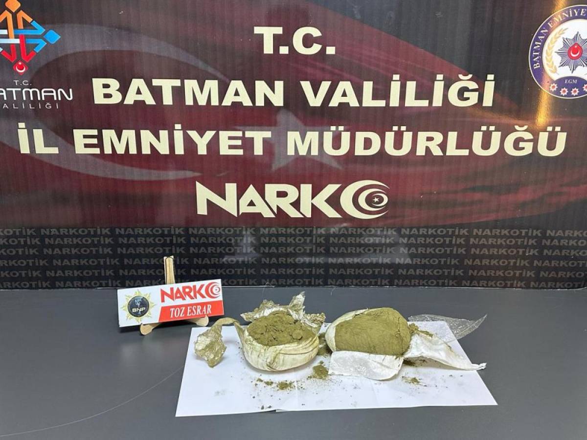 Batman'da uyuşturucu operasyonunda yakalanan 2 zanlı tutuklandı