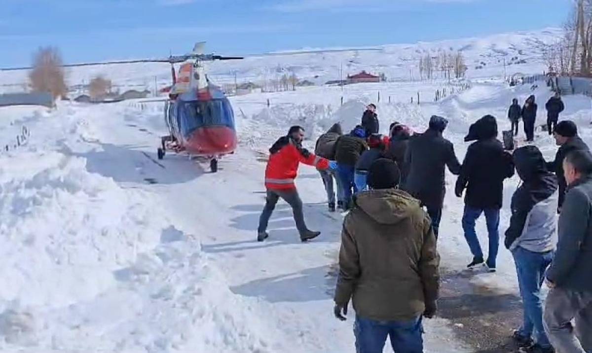 Bingöl'de rahatsızlanan KOAH hastası ambulans helikopterle Erzurum'a götürüldü