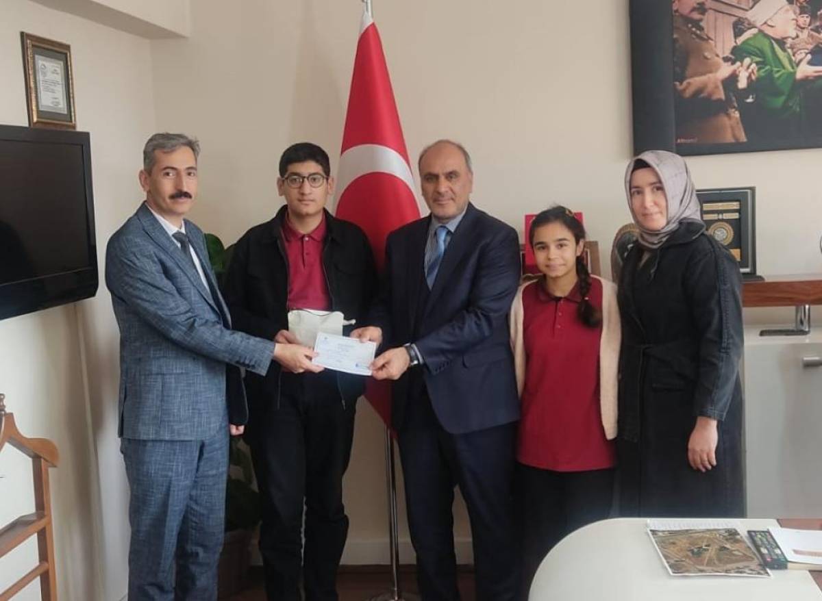 Malatya'da lise öğrencilerinden Gazzeli çocuklara yardım eli