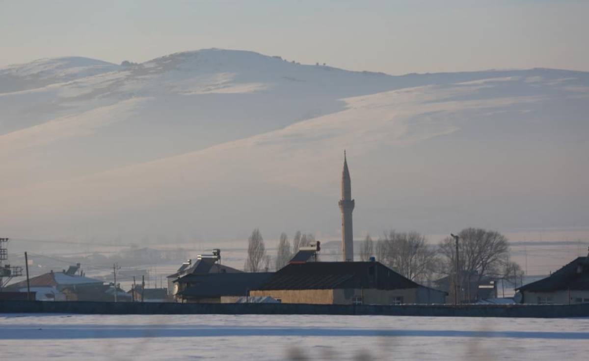 Erzurum, Ardahan ile Ağrı'da dondurucu soğuklar etkisini sürdürüyor