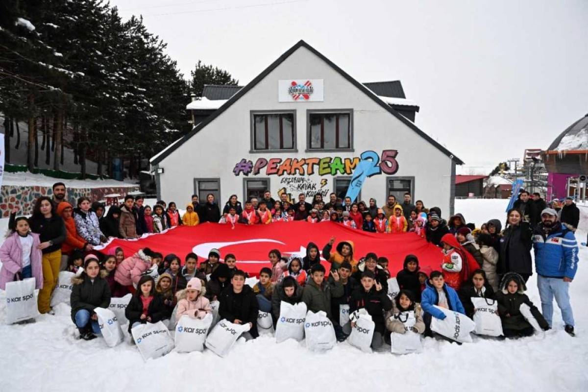 Erzurum'un kırsal bölgesinde yaşayan 100 çocuk kayakla tanıştı