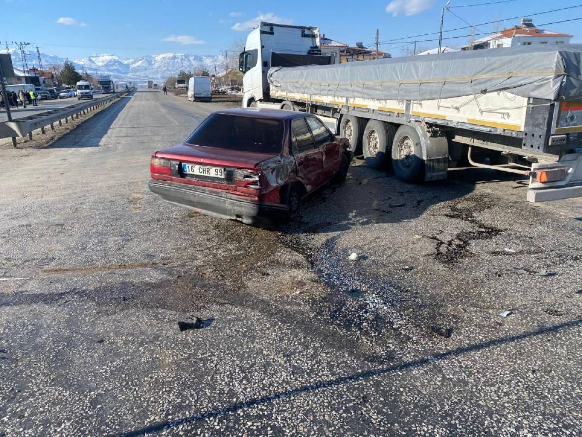 Malatya'da otomobilin çarptığı kişi ağır yaralandı