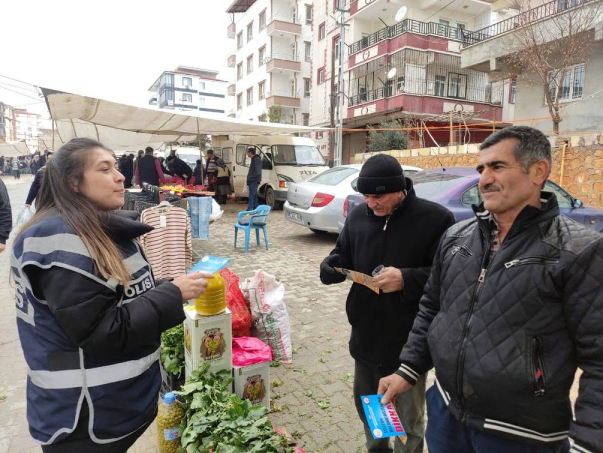 Adıyaman'da polis ekipleri esnafı dolandırıcılara karşı uyardı