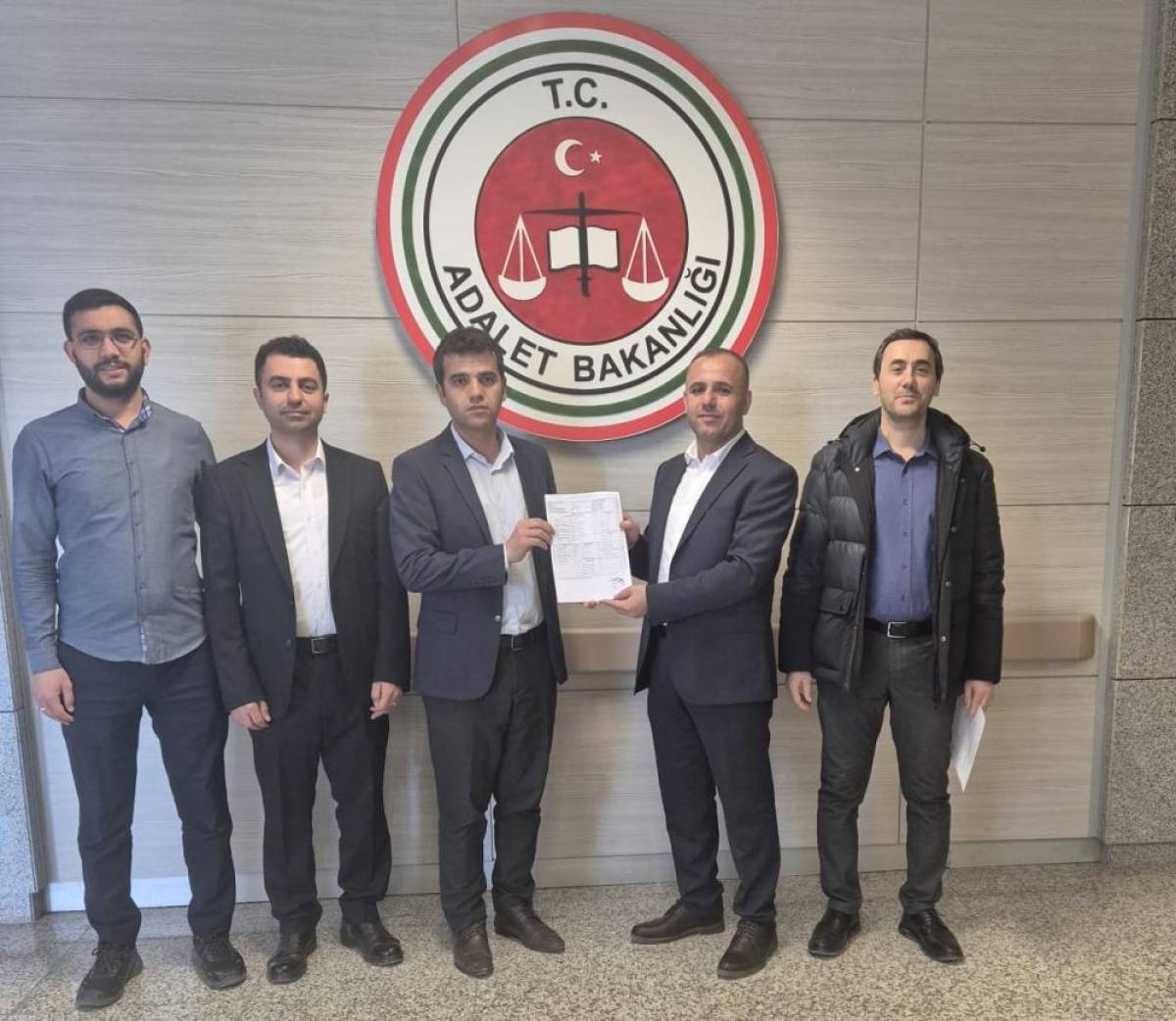 Siirt'in Komşu İlinde Başkanlığı seçilen İmrak, mazbatasını aldı