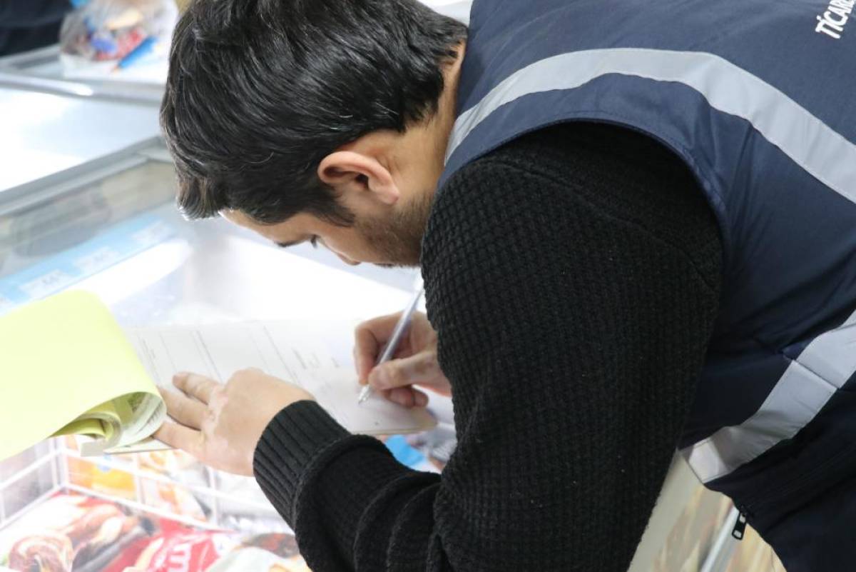 Siirt'te marketlerde fiyatlar denetlendi