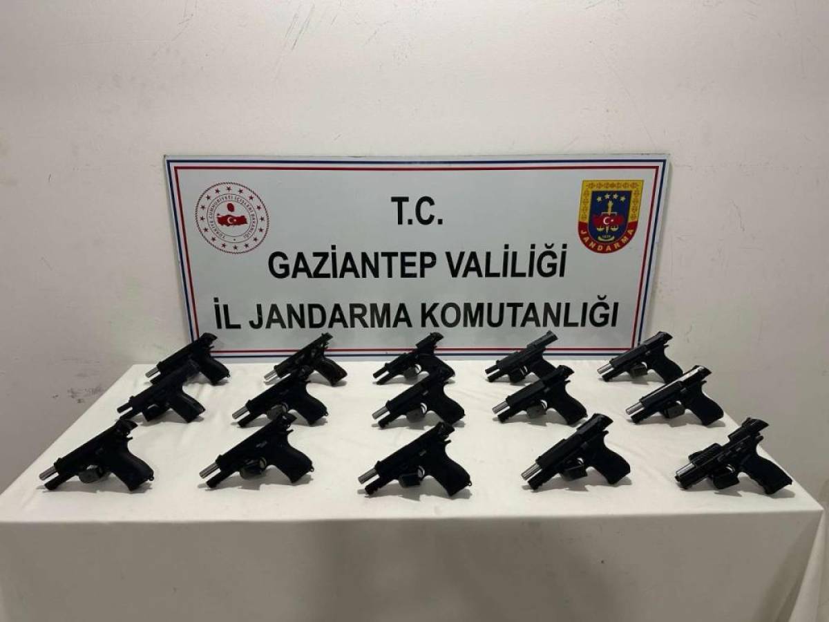 Gaziantep'te silah kaçakçılığı operasyonunda yakalanan 3 zanlı tutuklandı