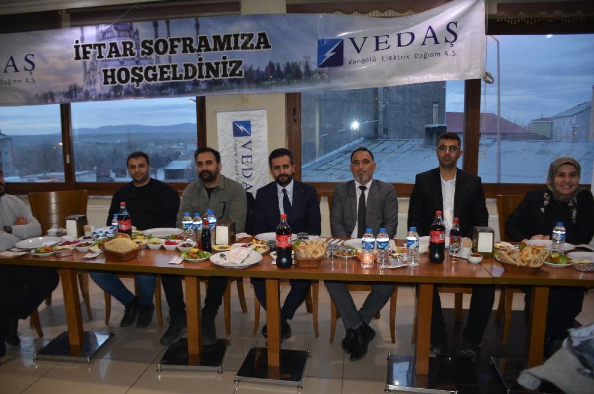 VEDAŞ çalışanları Malazgirt'te iftar programında buluştu