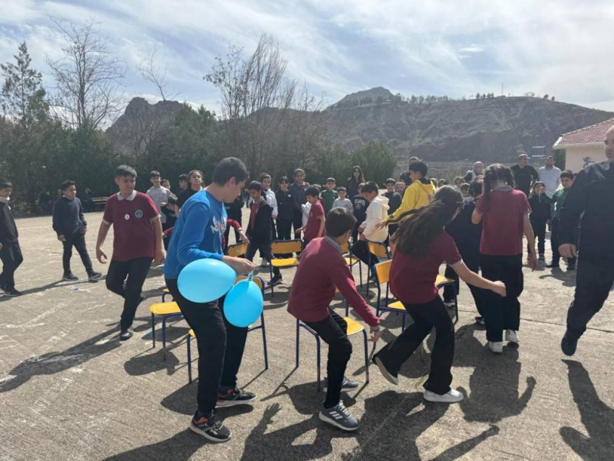 Keban'da otizm farkındalık etkinliği düzenlendi