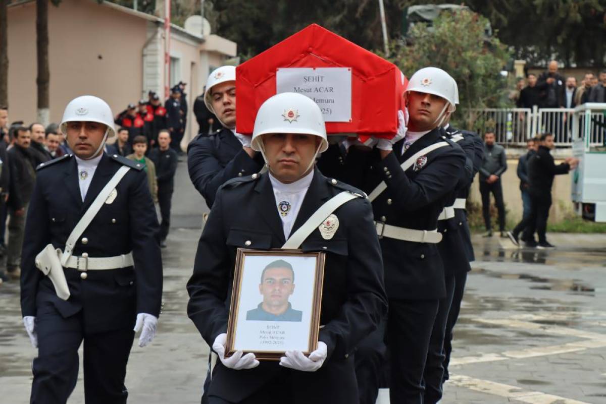 GÜNCELLEME - Şanlıurfa'da görev sırasında fenalaşan polis memuru şehit oldu