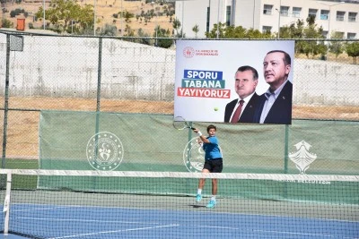 5. Uluslararası Cudi Cup Tenis Turnuvası'nda &ccedil;eyrek final ma&ccedil;ları yapıldı