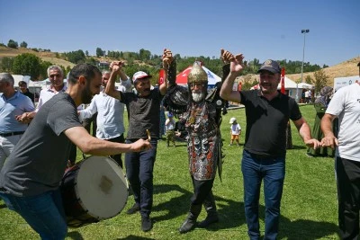 Ahlat'ta Malazgirt Zaferi'nin 954. yıl dönümü etkinlikleri devam ediyor