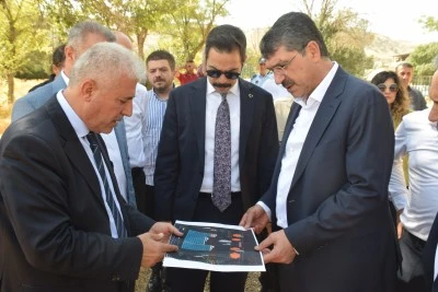 AK Parti Batman Milletvekili Nasıroğlu, Gerc&uuml;ş Gen&ccedil;lik Merkezi Projesini inceledi